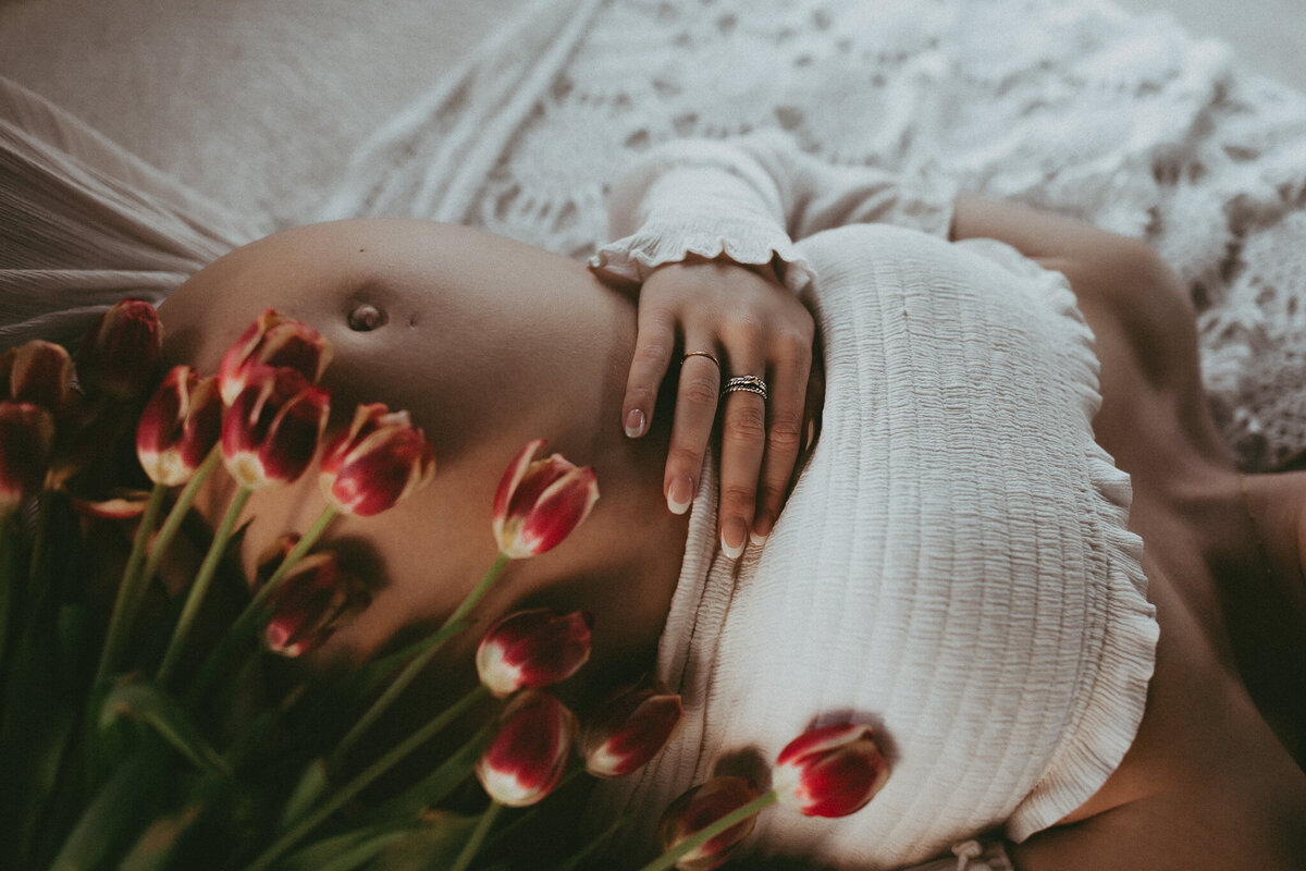 pregnancy baby belly floral maternity photography