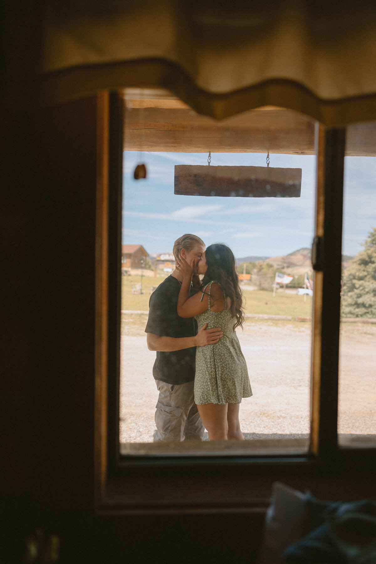 BillieFruitPhotography-TheHallsSneak-28