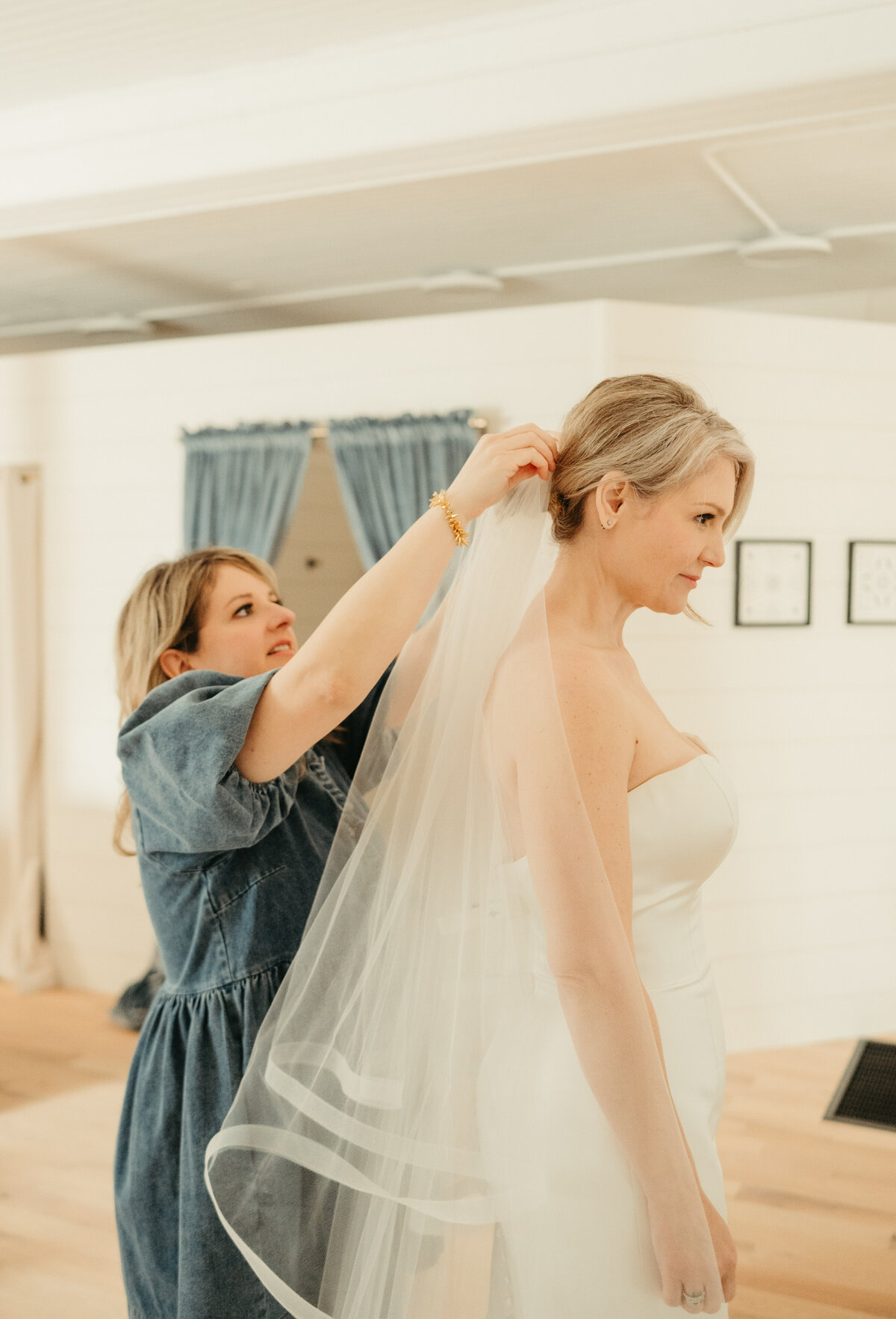 Wedding veils at L'unico Bridal