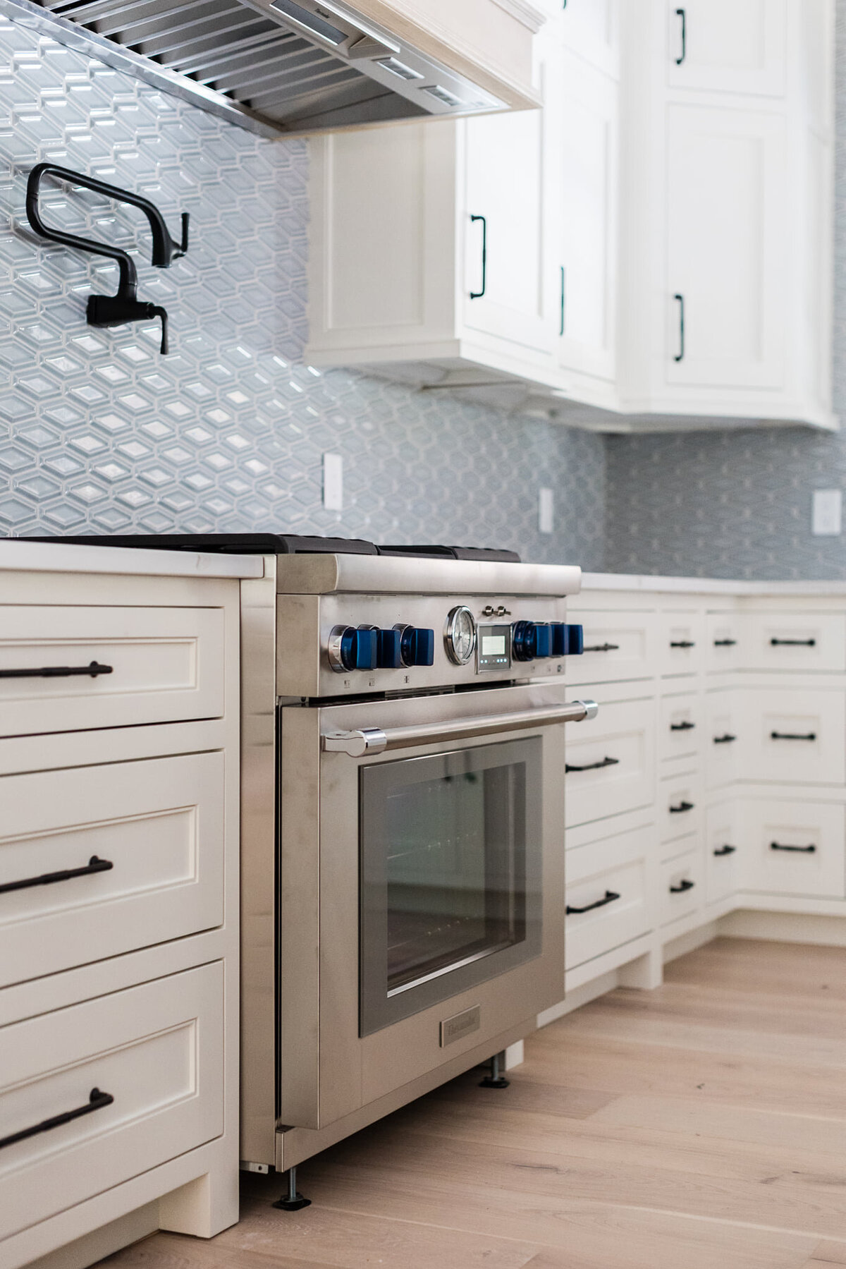 kelly kitchen 7