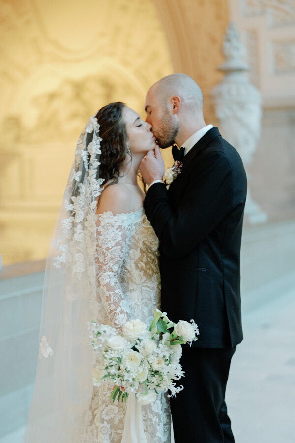 Lauren+Alex_sf_city_hall_078