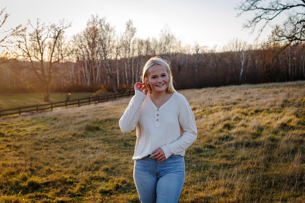 82-ReaganConnor-Couples-Photographer-St-Cloud-Brainerd-MN-MindiJenningsPhotography