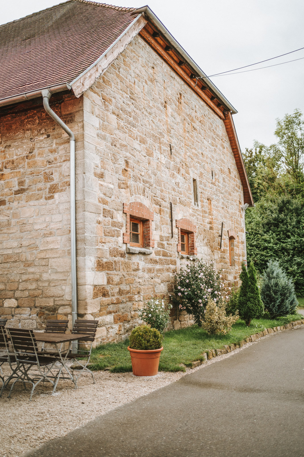 Hochzeitsfotograf-Freiburg-Hochzeitsfotograf-in-Freiburg-Hochzeit-rustikal-boho-Heiraten-Scheune-35