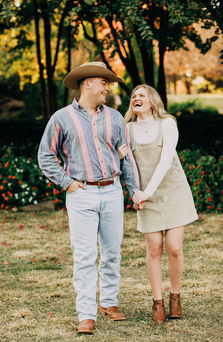 Centennial Park Engagement Session 36