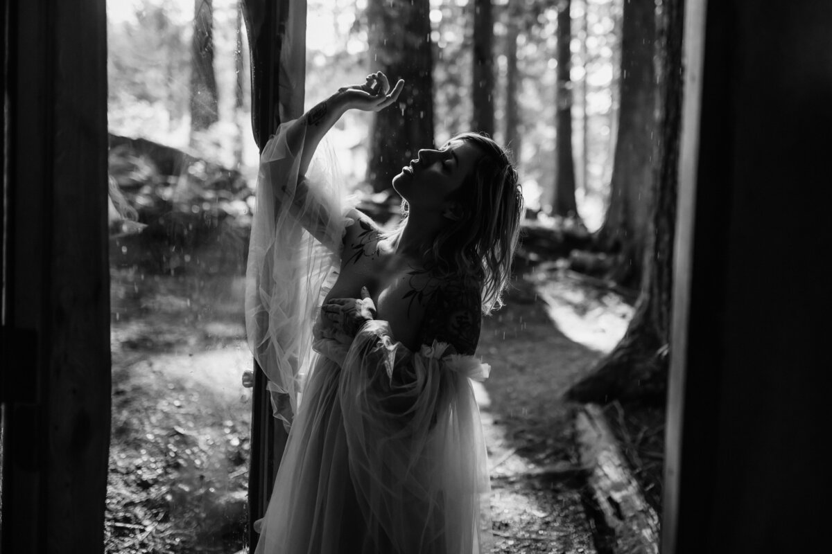 carolyn_mushroom_cabin_158bw