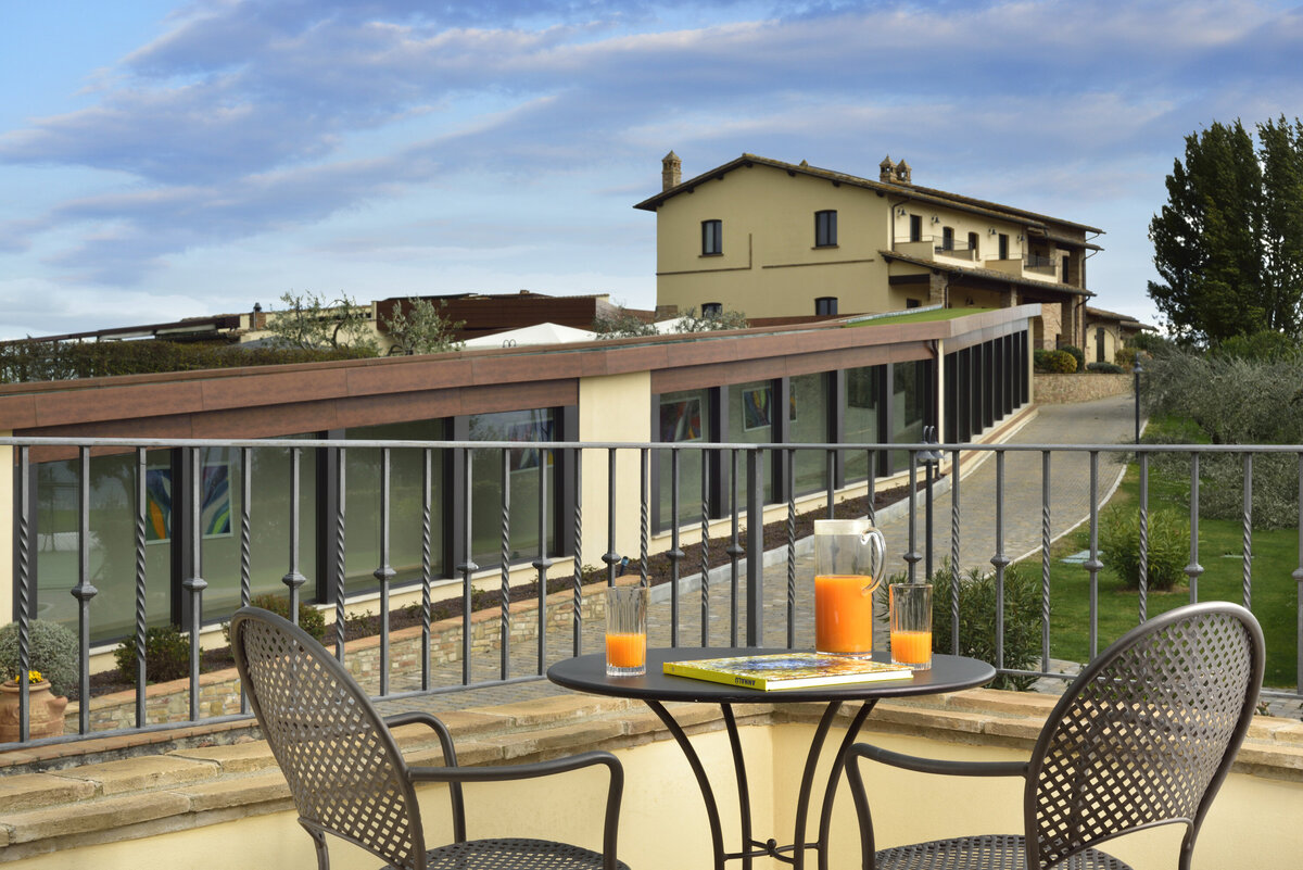 Waterstone - Borgobrufa Spa Resort - Brufa di Torgiano - Luxury Boutique Hotel - Terrace room