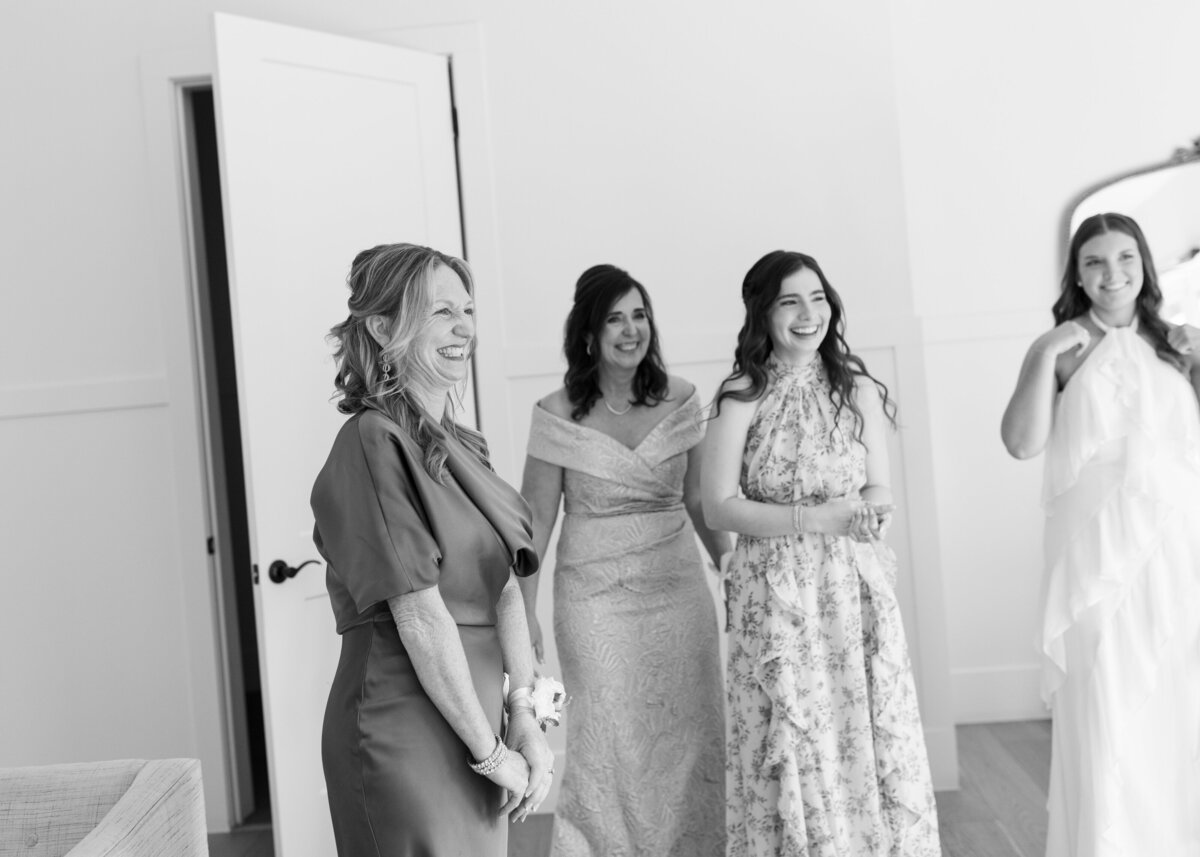 20251003_Wedding_TheSteens_GettingReady-193