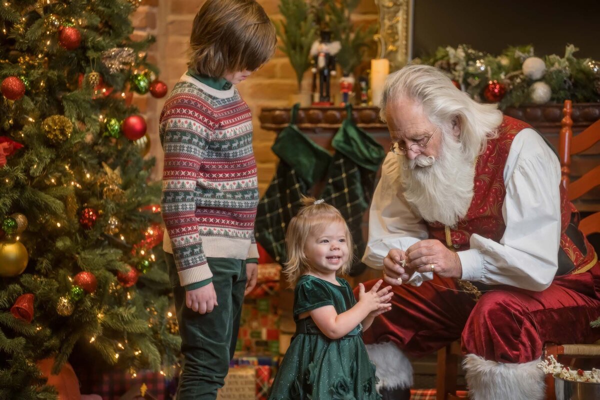 oklahoma-christmas-photo-session-with-santa