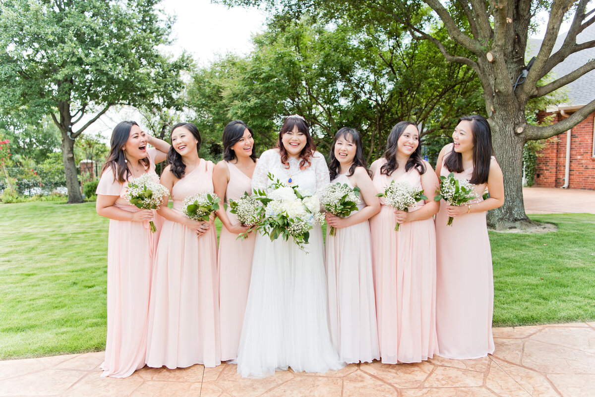 Bridesmaids and bride with bouquets at Fort Worth Texas Wedding