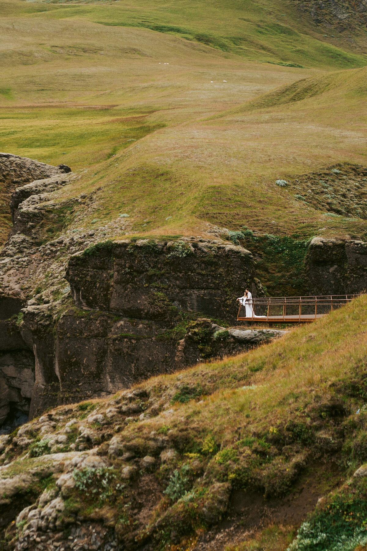-fjardrargljufur-canyon-elopement-iceland--24
