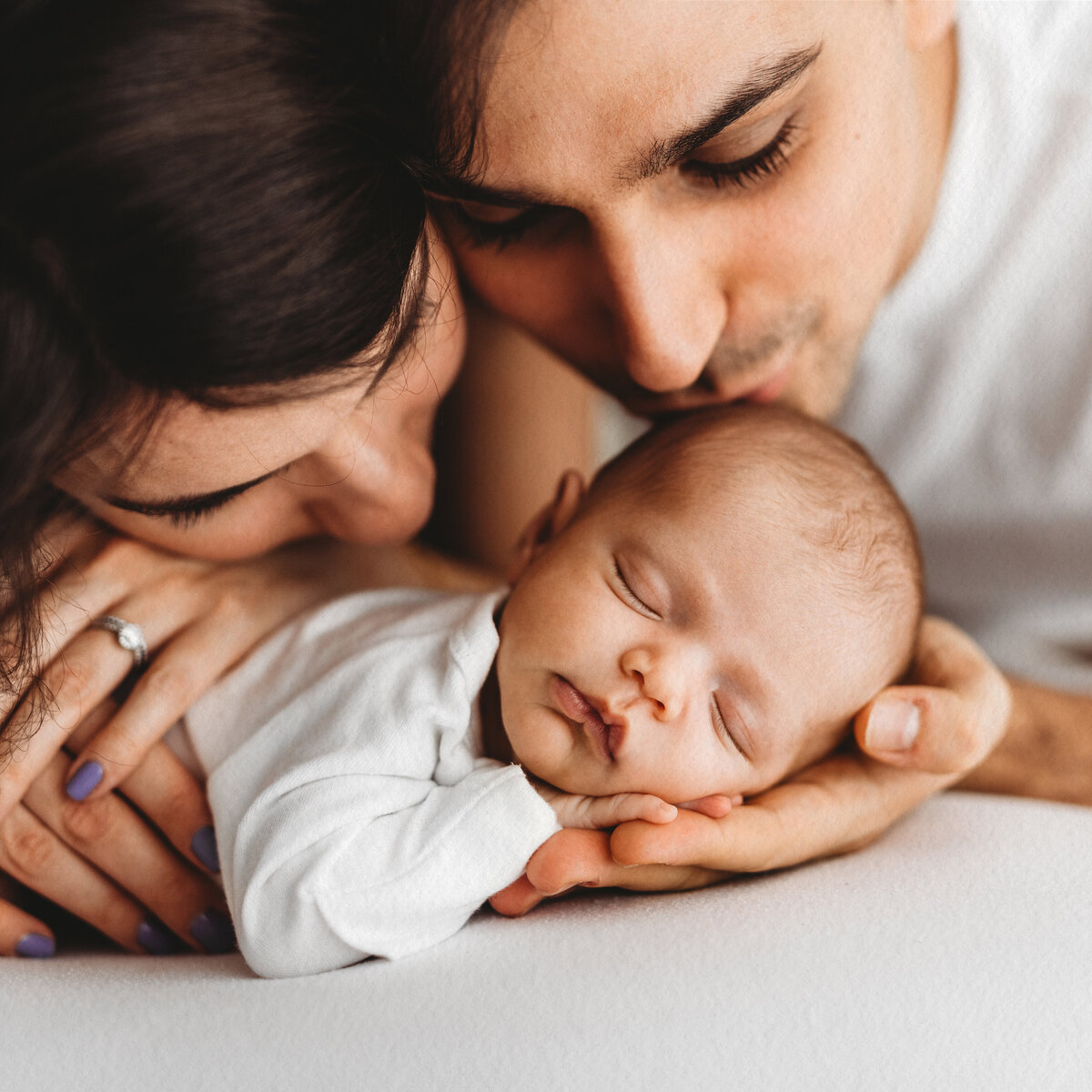 LittleWhitePhotography-Newborn-23