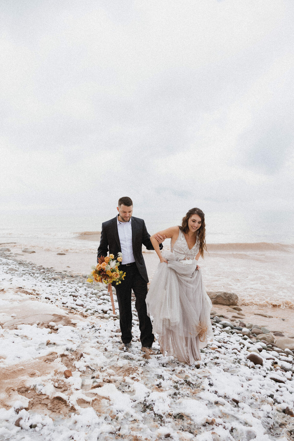 Rock&WanderPhotoCo-upstate-ny-chimney-bluffs-elopement-jamie-&-steve-59