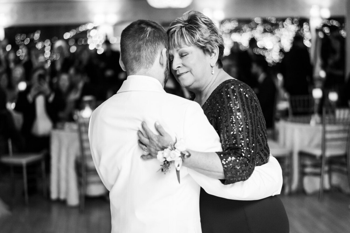 Groom and mother dance at Southern Oaks reception