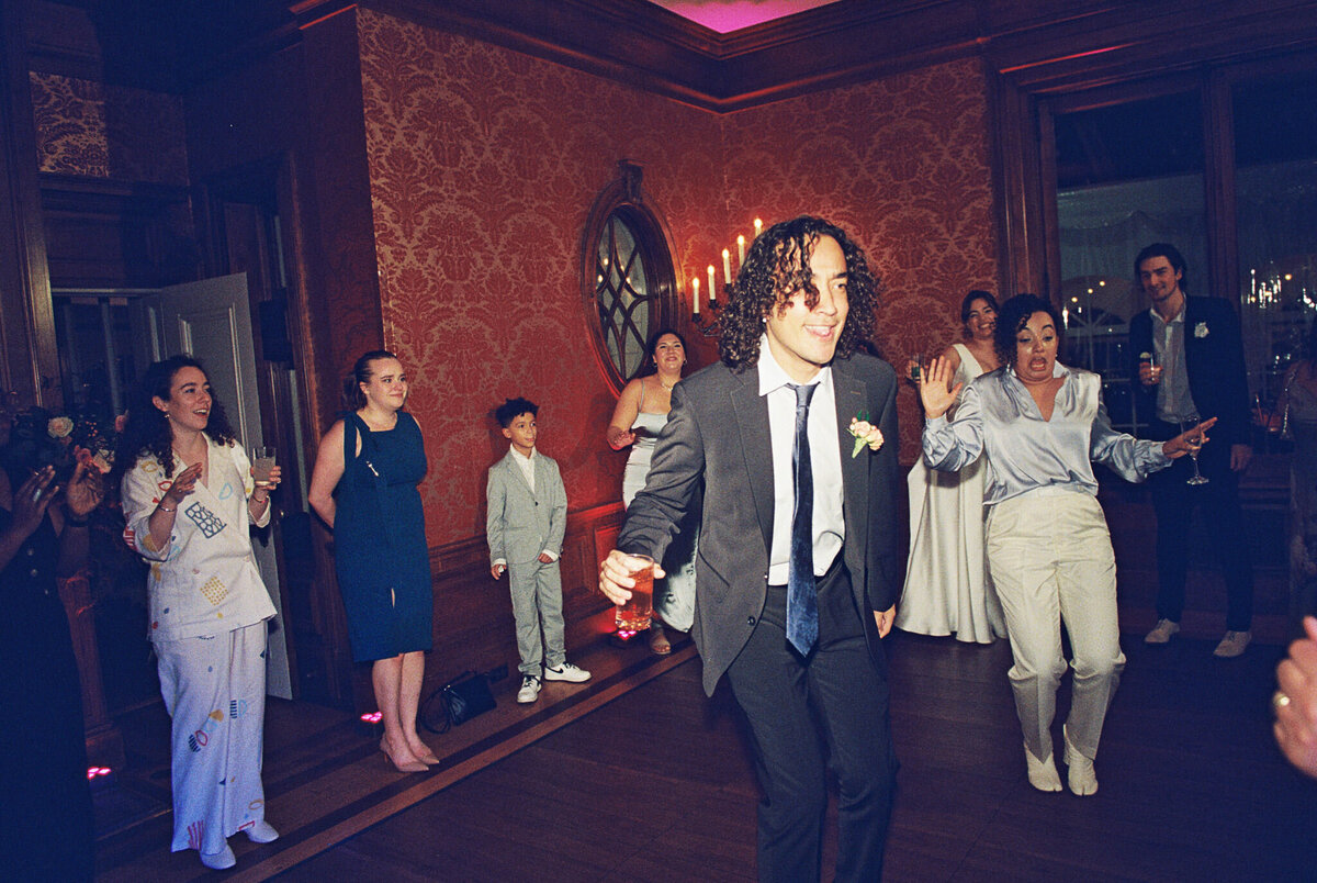 Philadelphia Wedding Photographer - FILM 116
