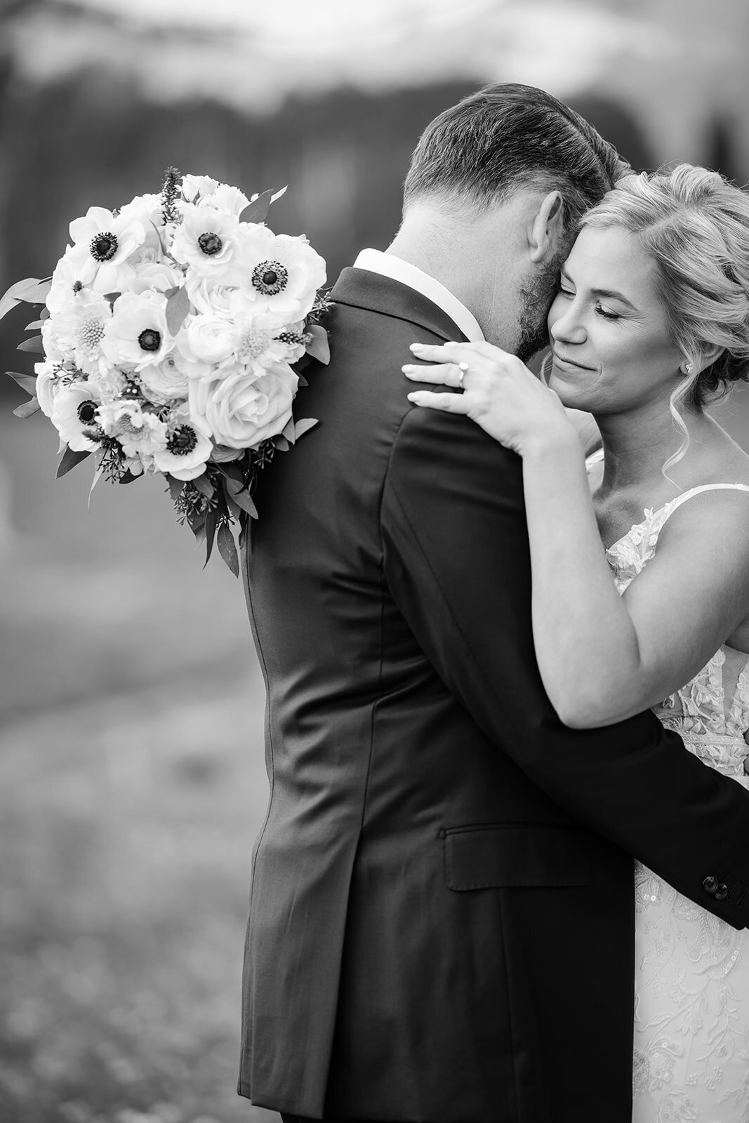 montage-deer-valley-summer-park-city-utah-wedding-logan-walker-425L-0498bw