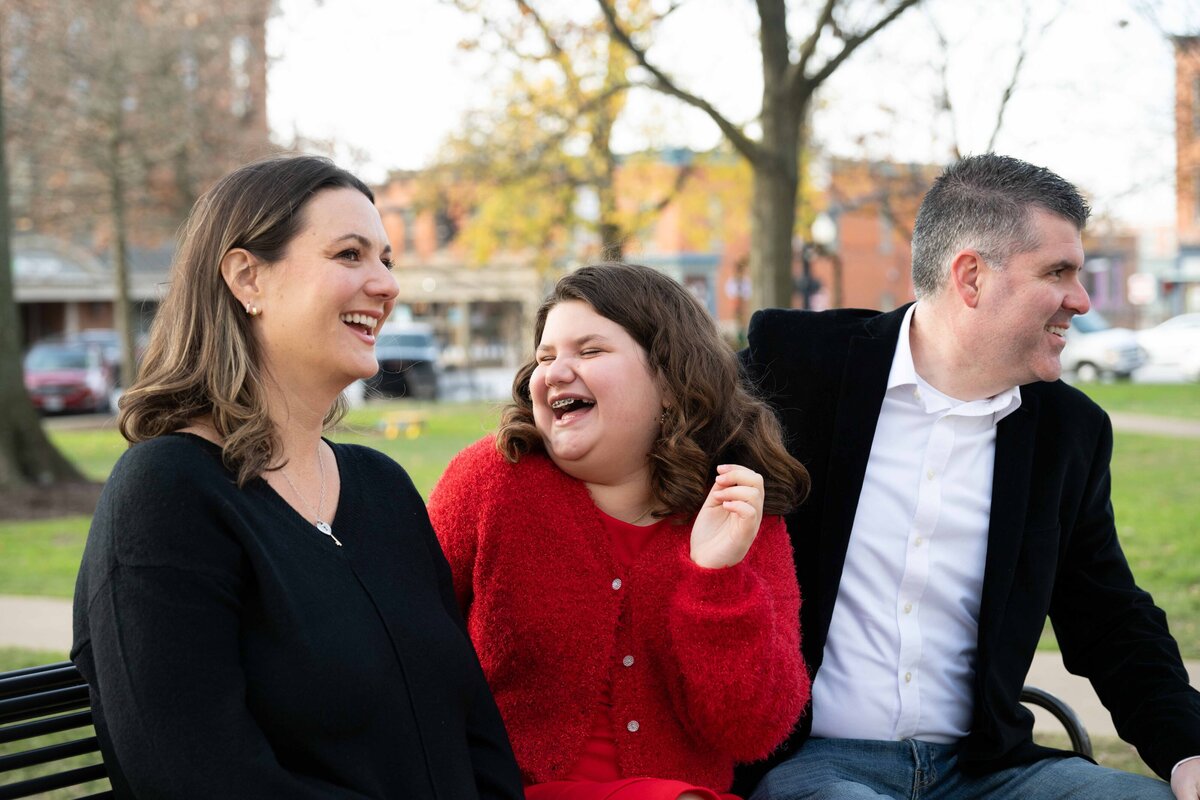 ChristmasFamilyPhotosMedinaOhioPositivelyPortraits-4