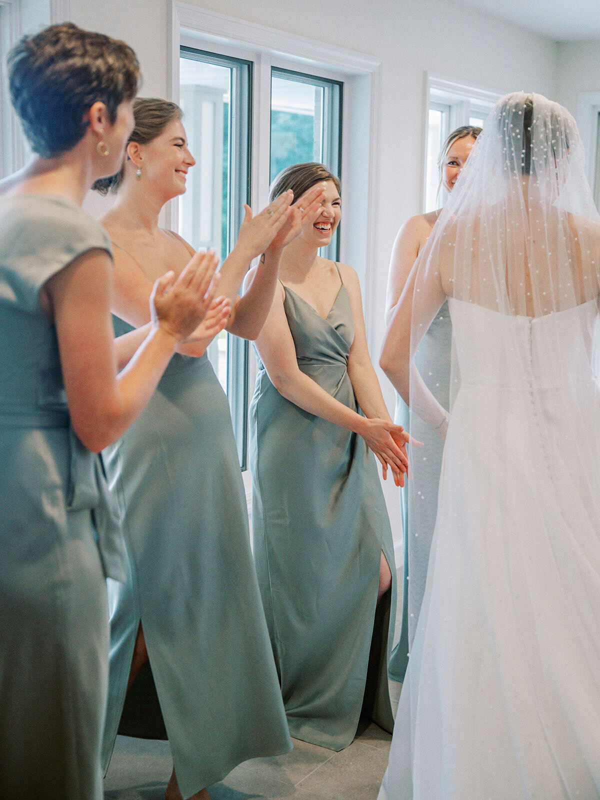 Caroline+Elliott_wedding_preparation-0101