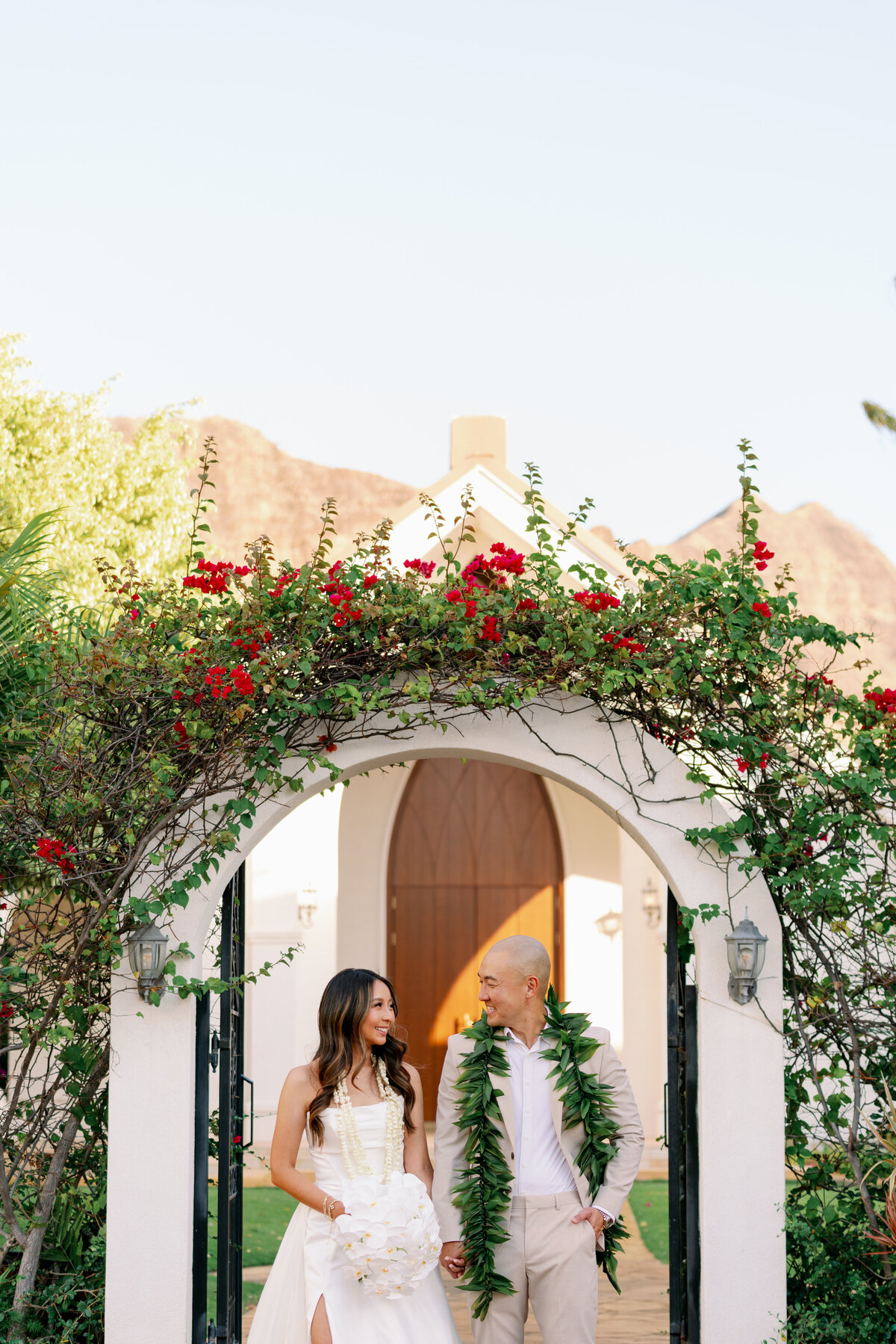 082325_KELLIECHRIS_SNEAKPEAK_28