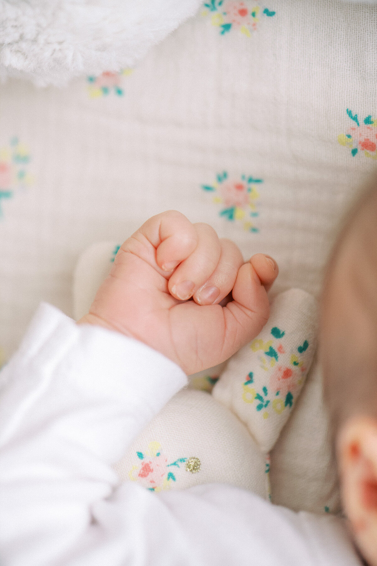 geneva-family-lifestyle-photographer-maternity_60