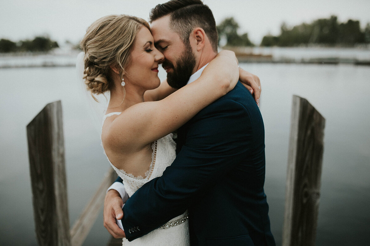 intimate-backyard-wedding-upper-peninsula-Michigan-19