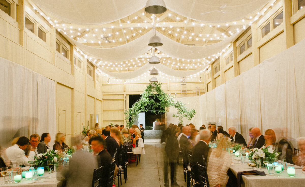 estate-wedding-classic-modern-reception-blue-green