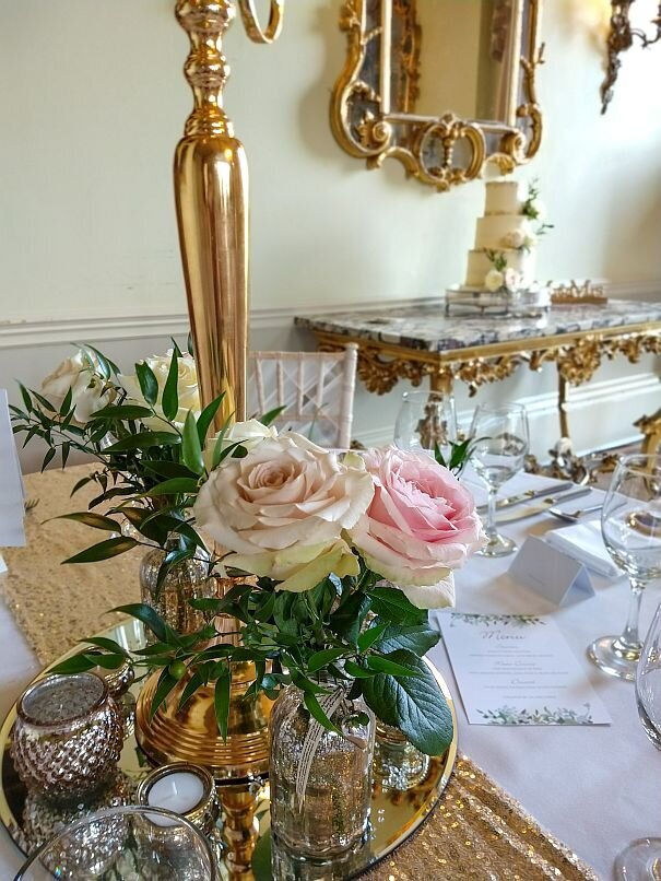 Blush and gold candelabra wedding (8)