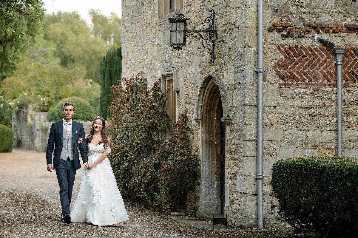 Notley-Abbey-wedding-photography-1026