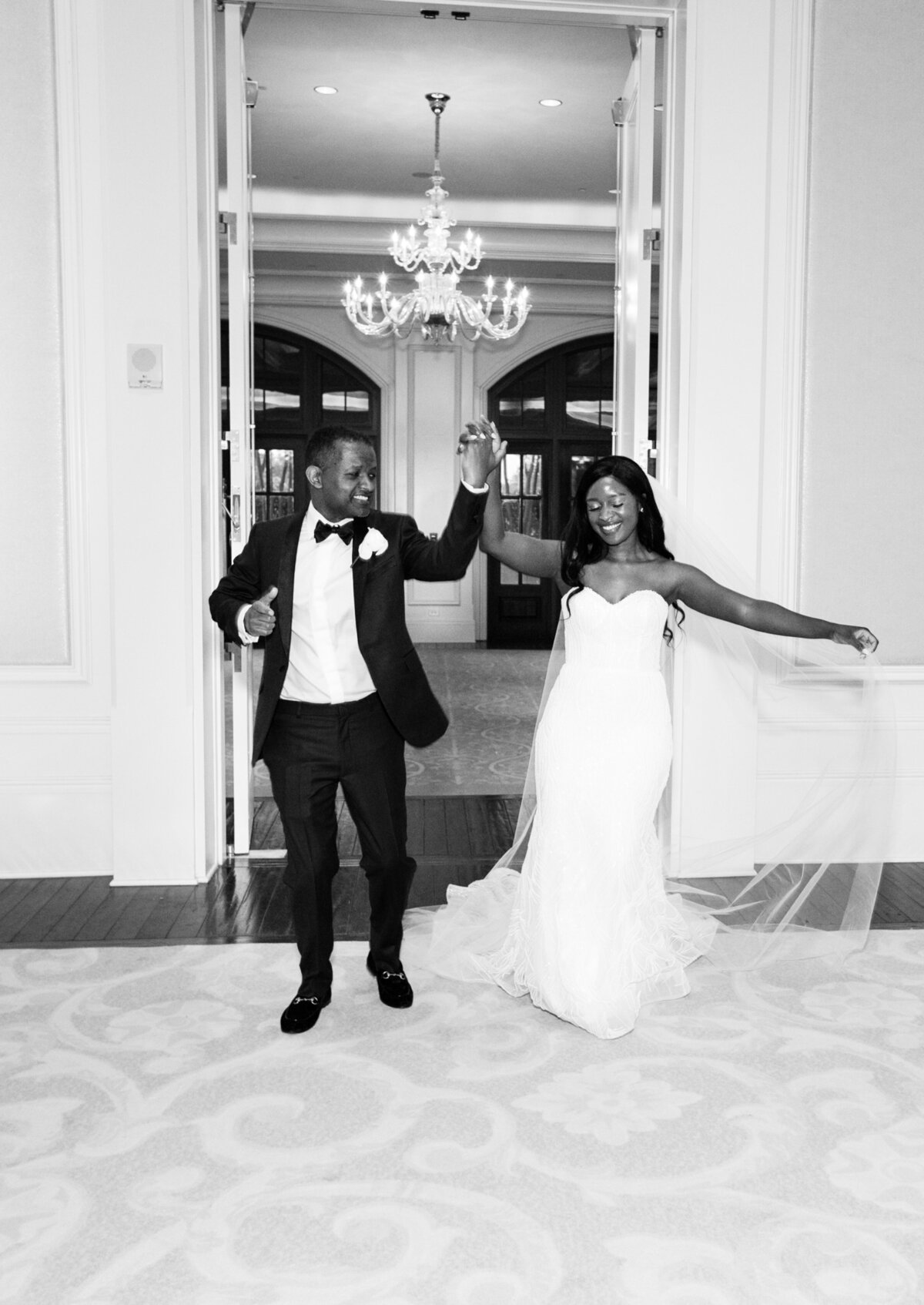 st-regis-atlanta-bride-and-groom-dancing-reception