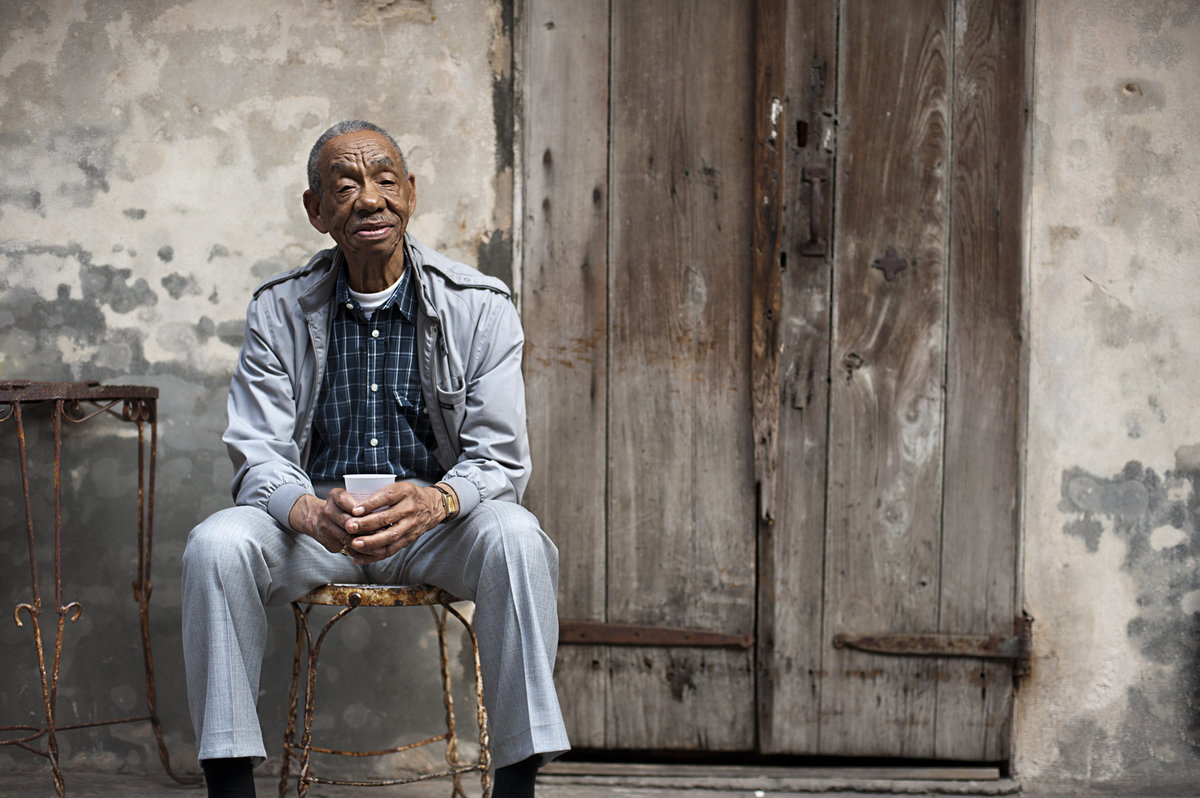 musician-sitting-preservation-hall