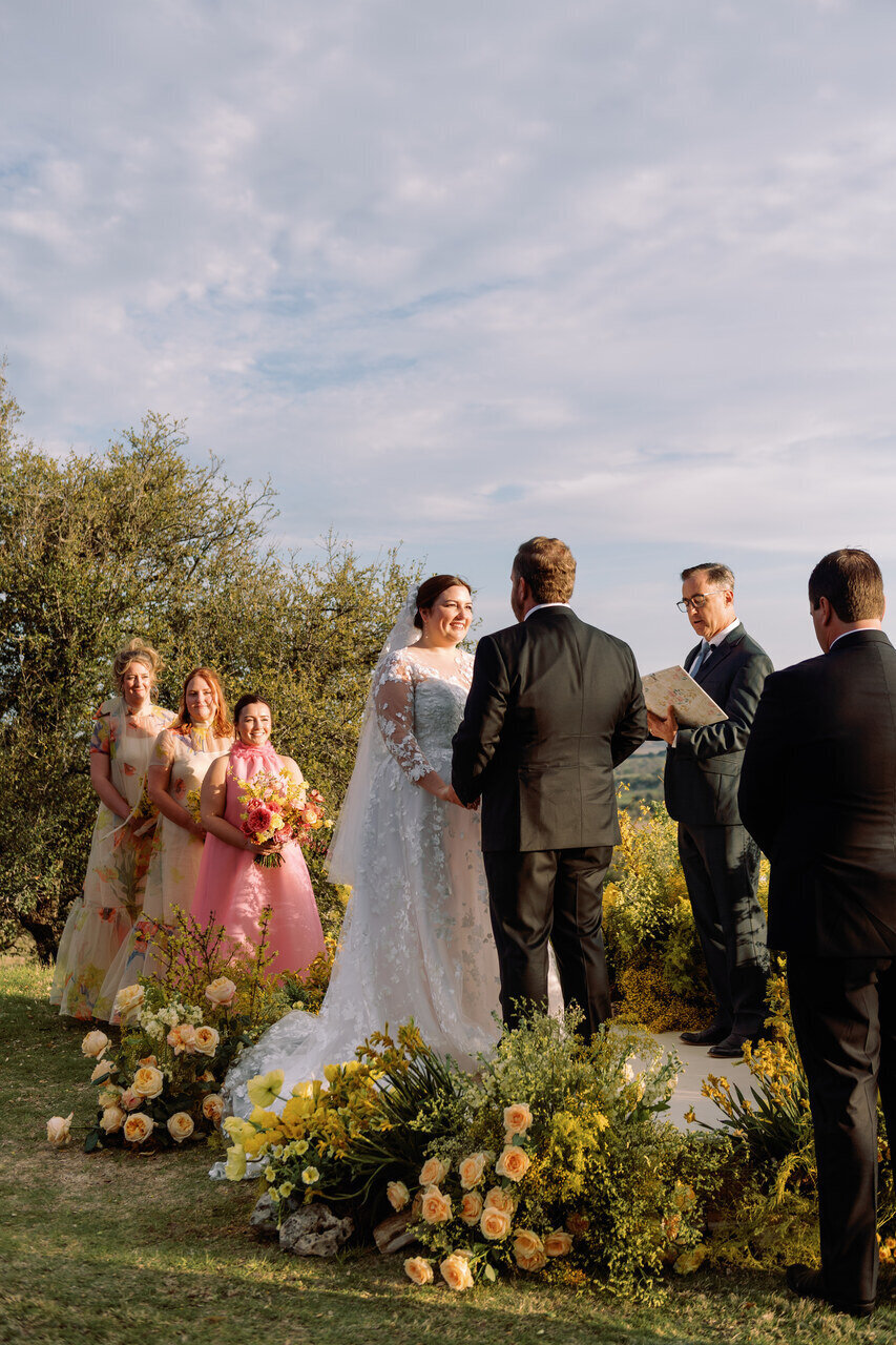 22-colorful-ranch-wedding-max-owens-design