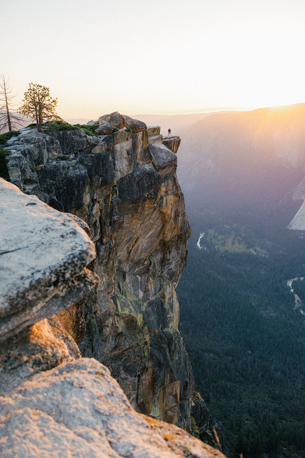 AJ Photography Armando Nevarez Yosemite California Engagement Photography Adventure Emotive Documentary6 (18)
