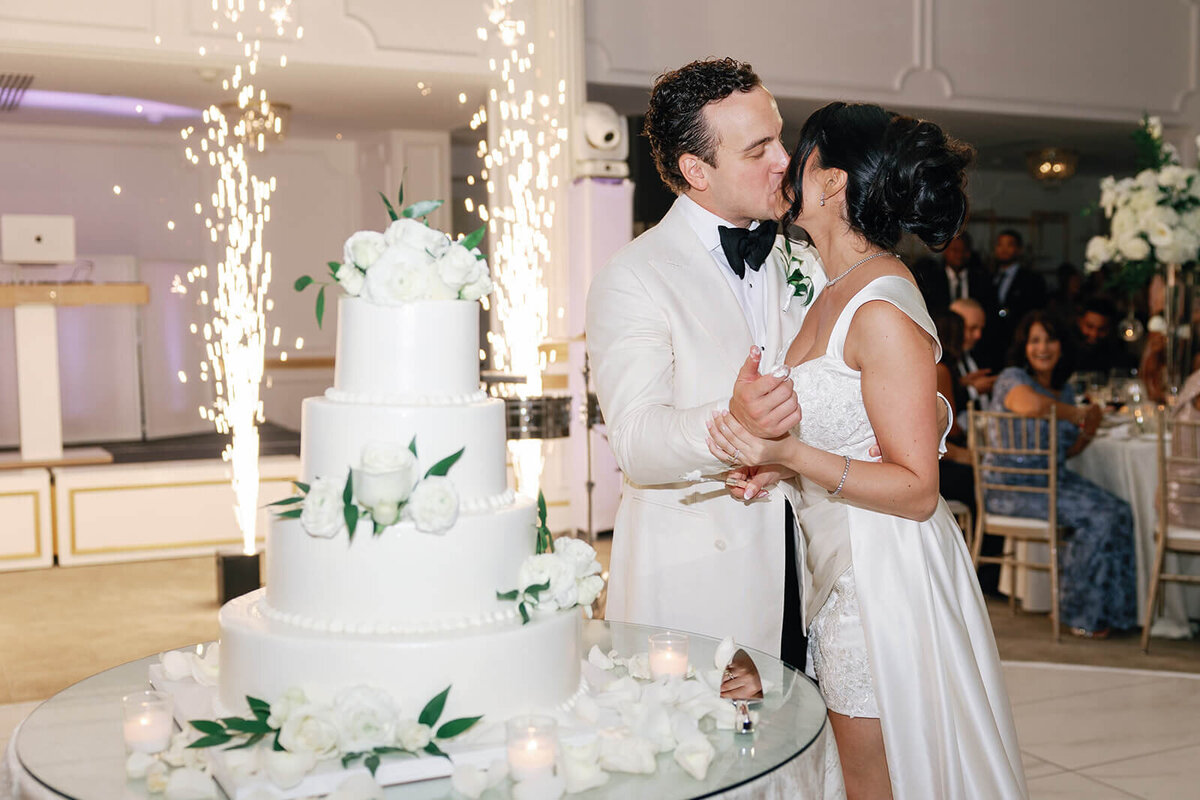 New Jersey Wedding Photographer_Crystal Plaza_0116