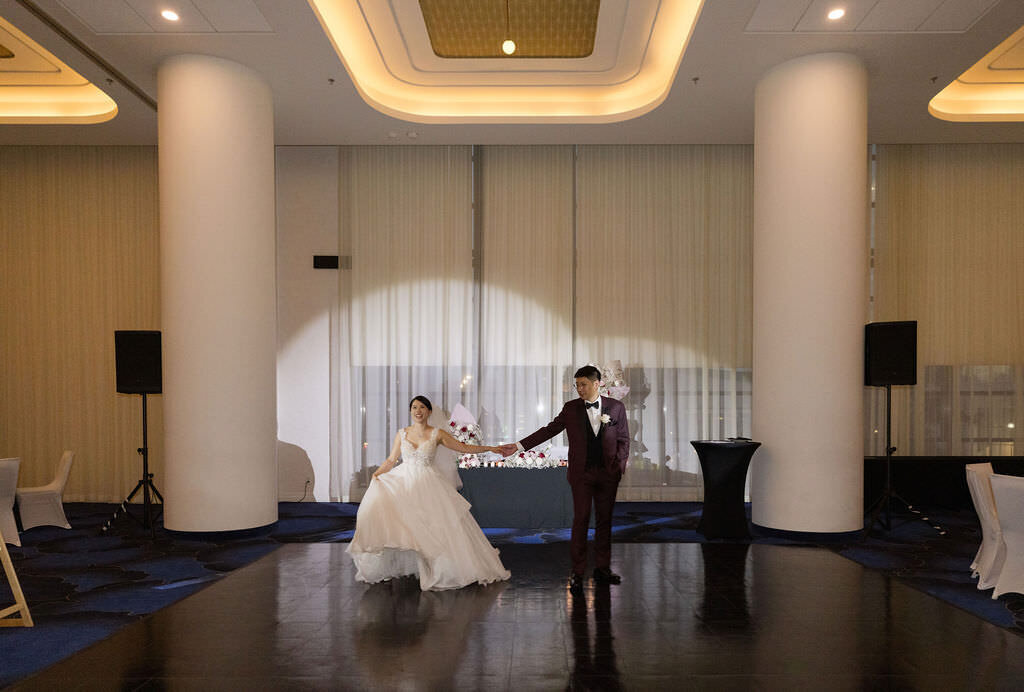 Honeyrose Hotel Montreal Wedding | montreal editorial wedding photographer | luxury moment photography-0498