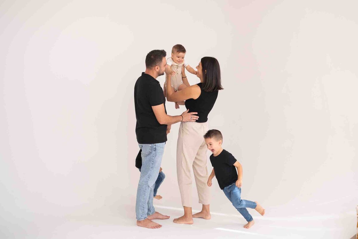 Lavarevska-Studio-Family-Session-Ann-Arbor-MI-2