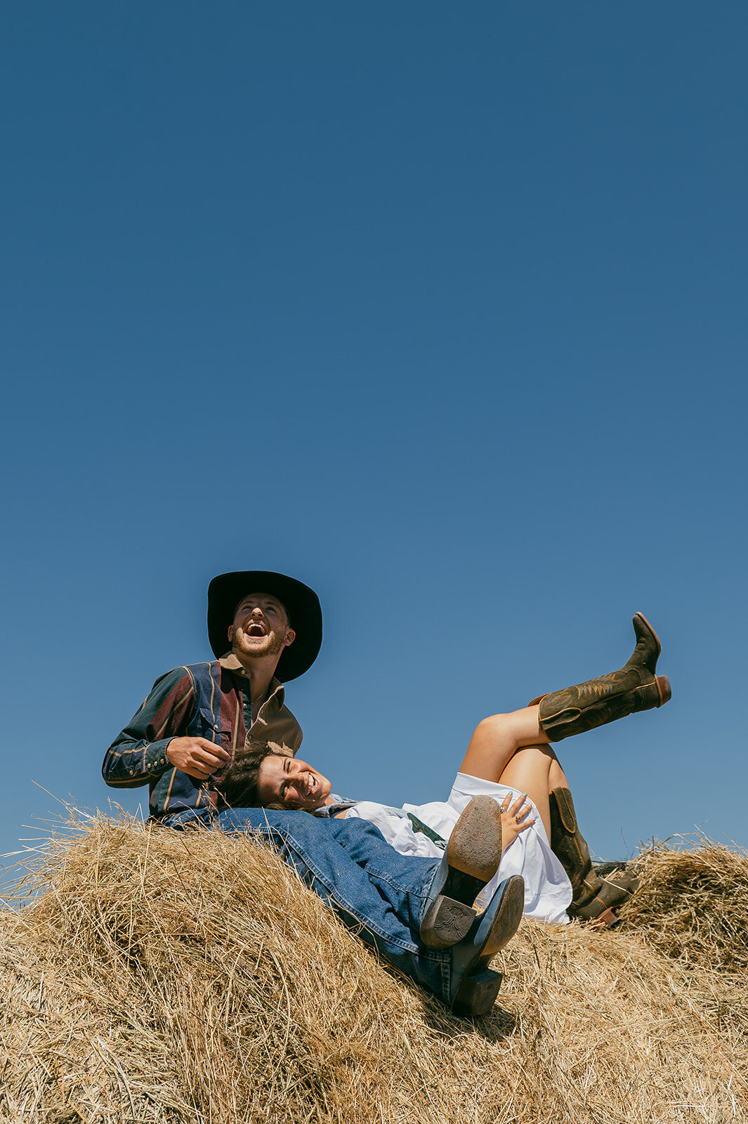 presley-gray-photo-haybale-forest-montana-elopement-7354