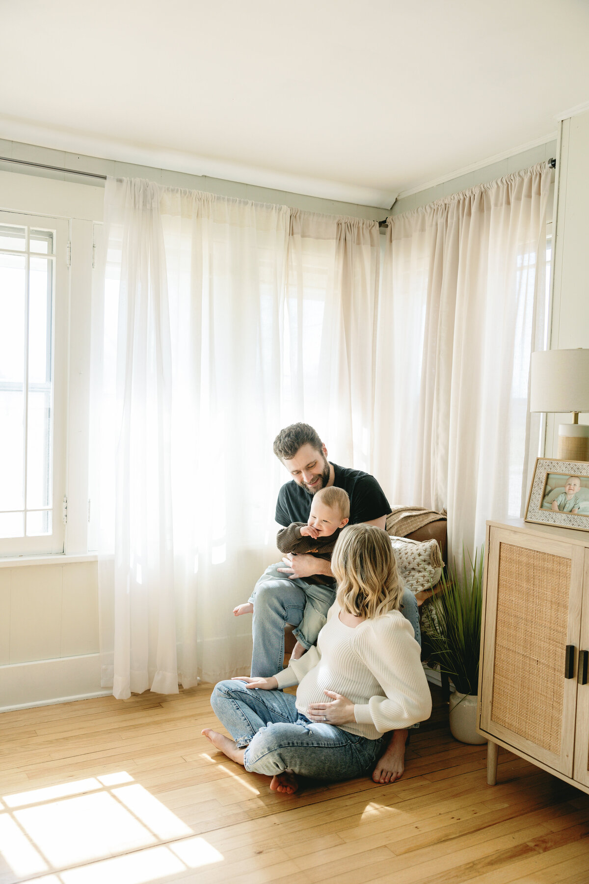 pregnancy-announcement-lifestyle-session-40