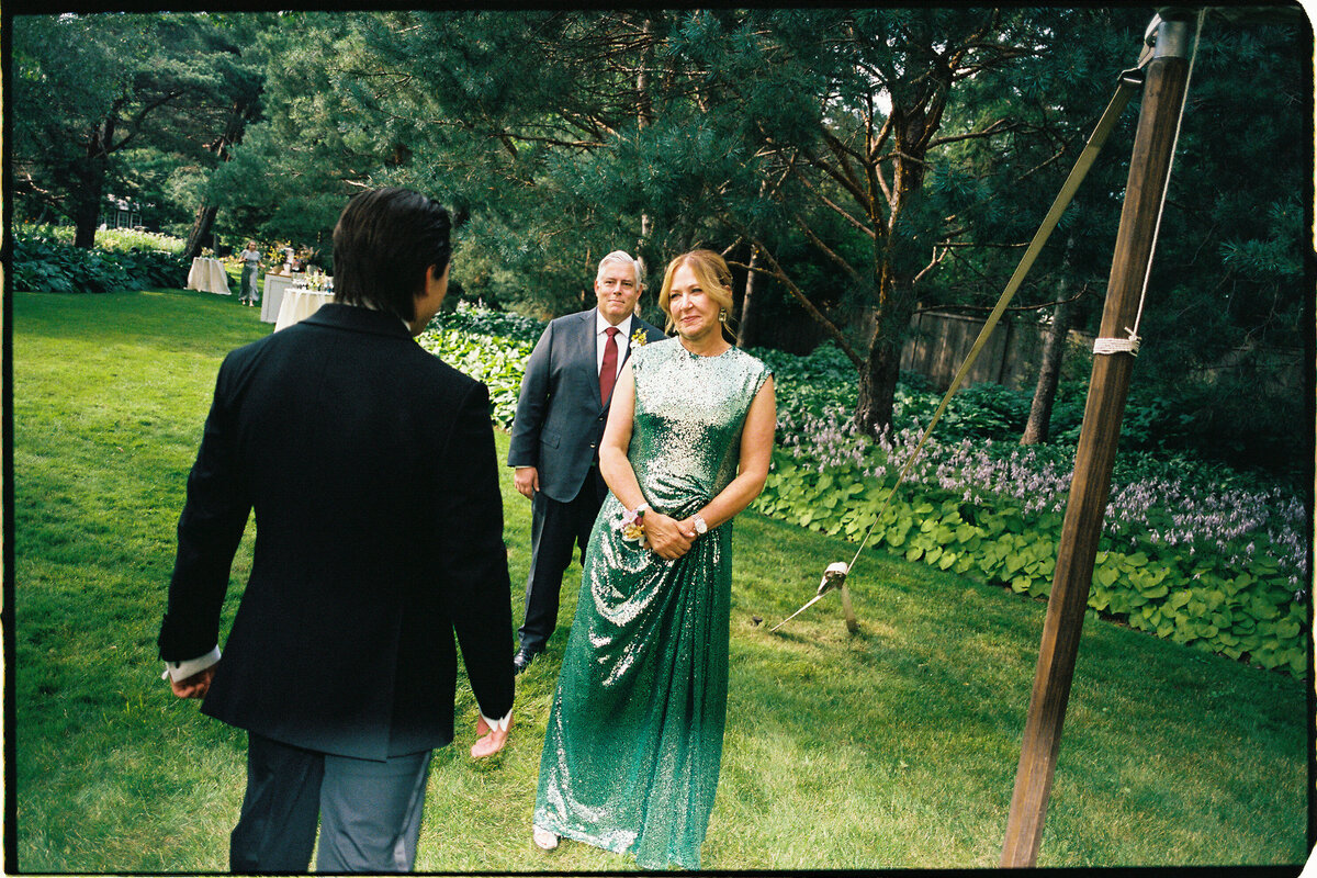 Lake-Minnetonka-wedding-Will-DeGraw-Clever-Disarray-42