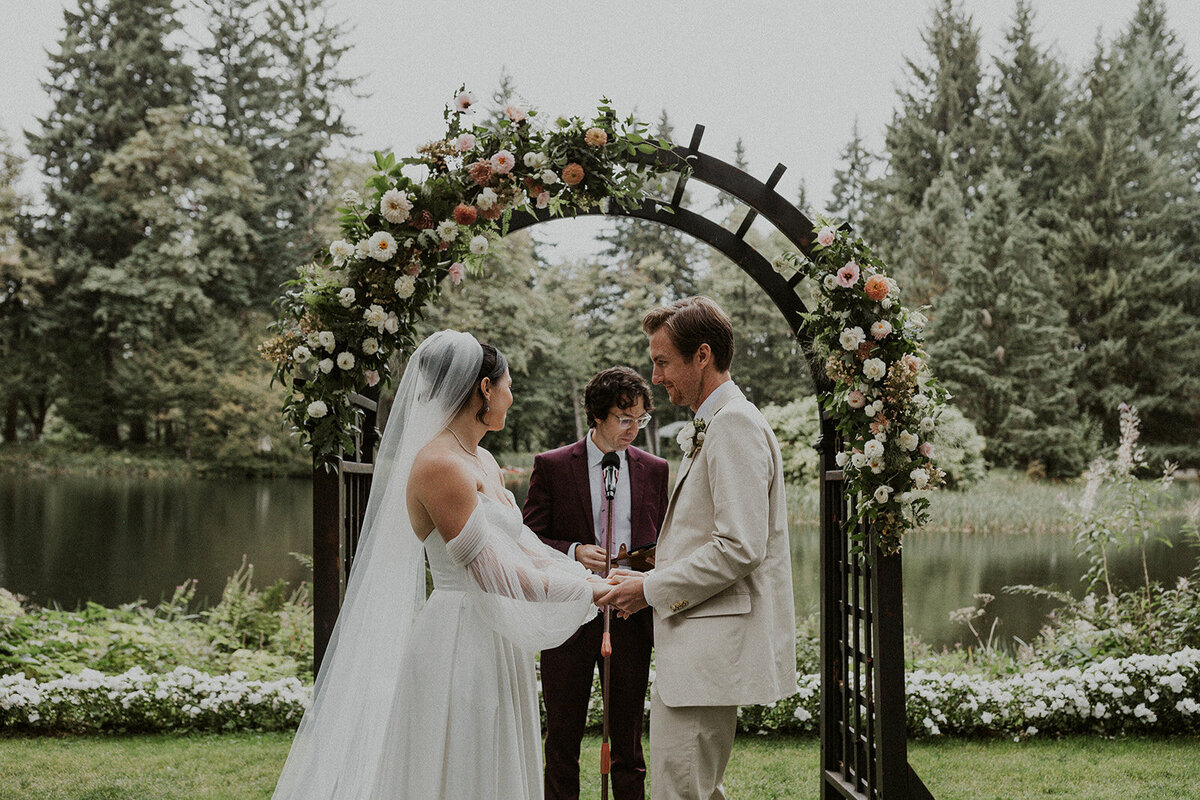 ali-rae-photography-bridal-veil-lakes-portland-oregon-wedding-298