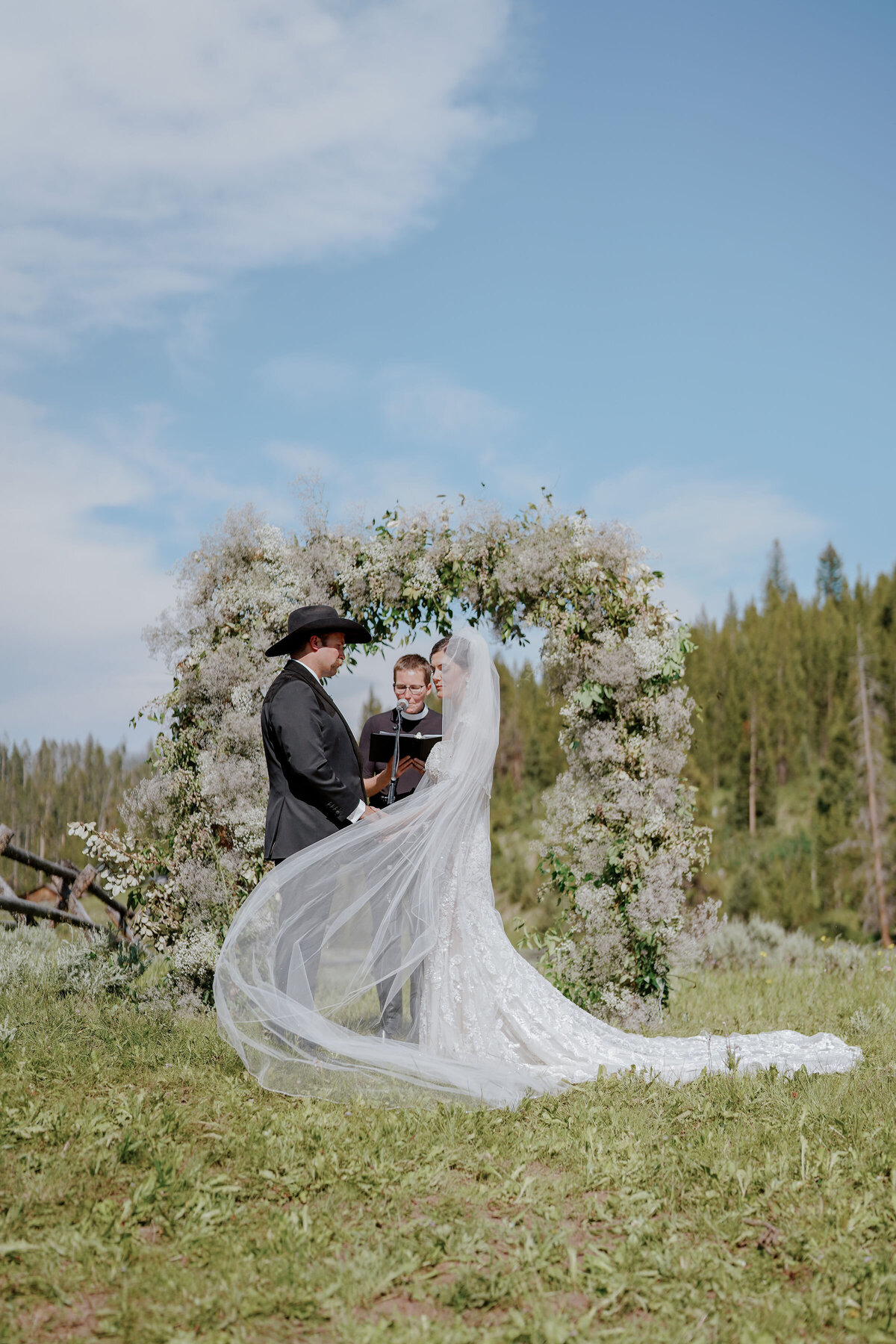 DSC09866Shannon&CamElkhornRanchWedding(2) (1)