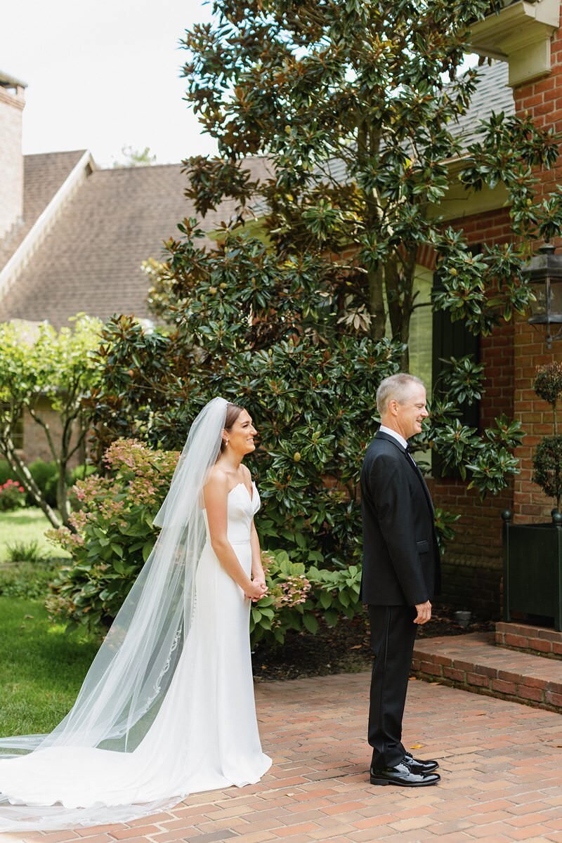 Classic Wedding at City Church of Evansville with Reception at ECC054