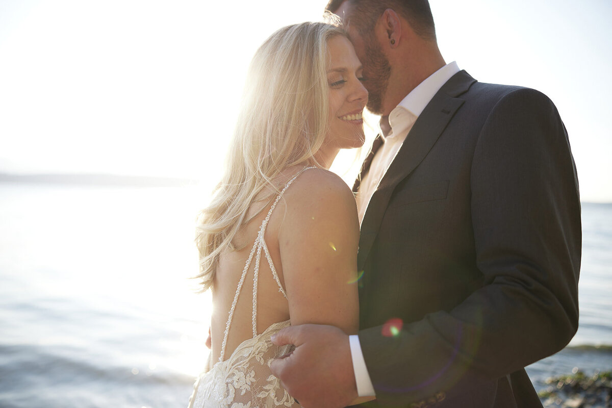 PNW bride and groom on pudget sound