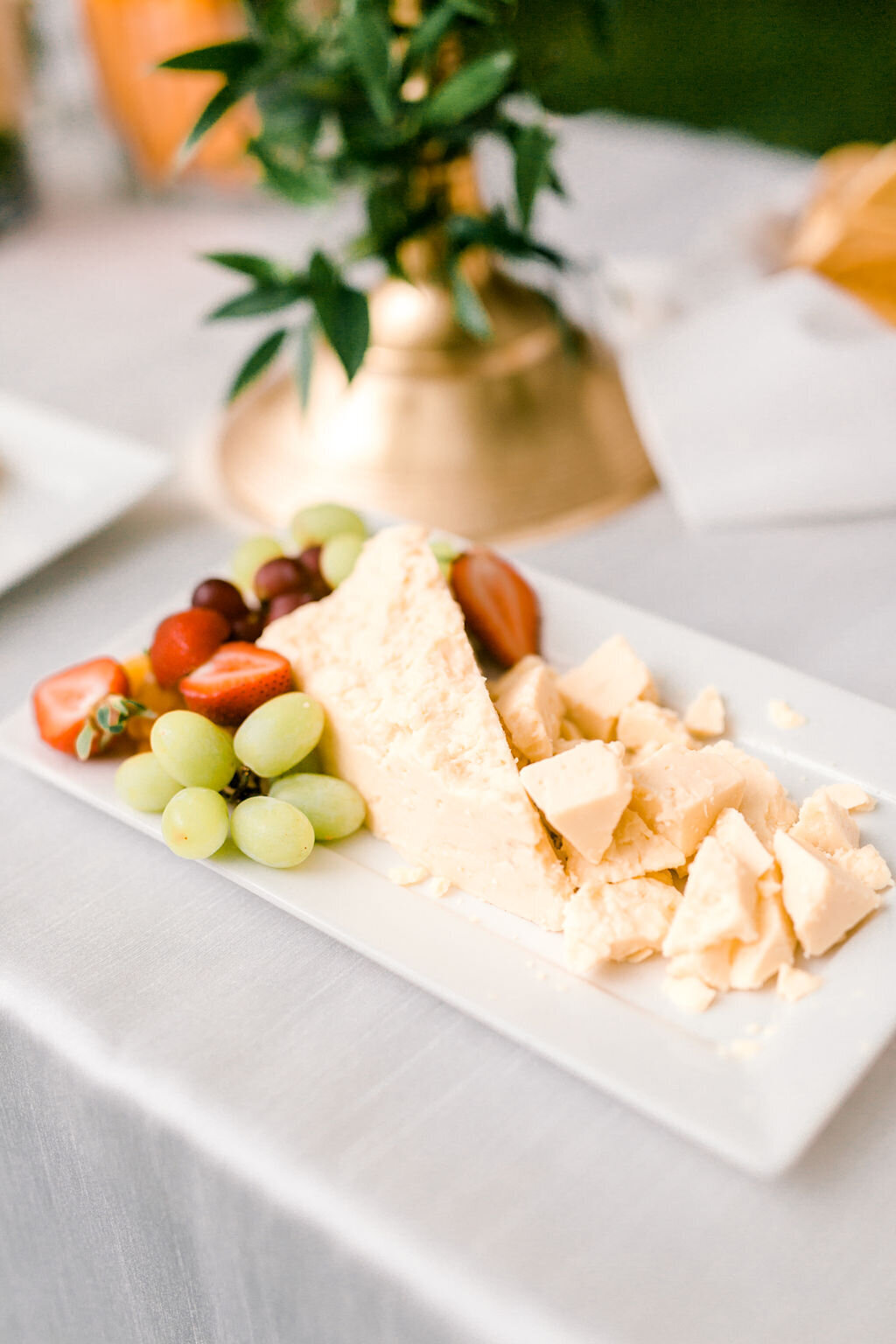 toronto-wedding-soft-airy-photographer-richelle-hunter-anna-rob-elsie-perrin-613