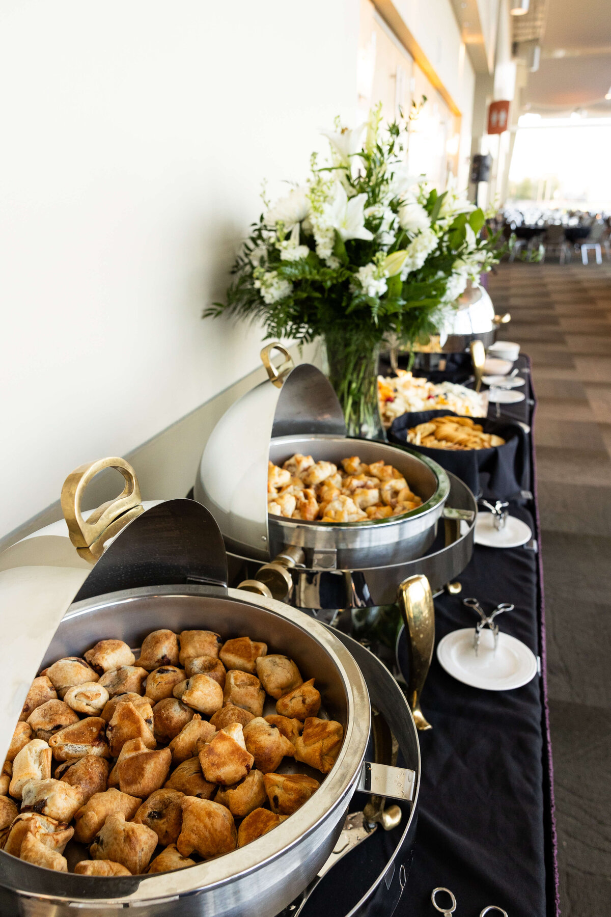 Convention-center-meal-commercial-photo