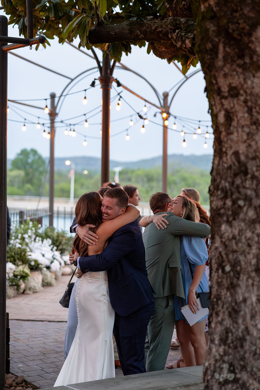 BluffViewArtDistrictWedding_0605