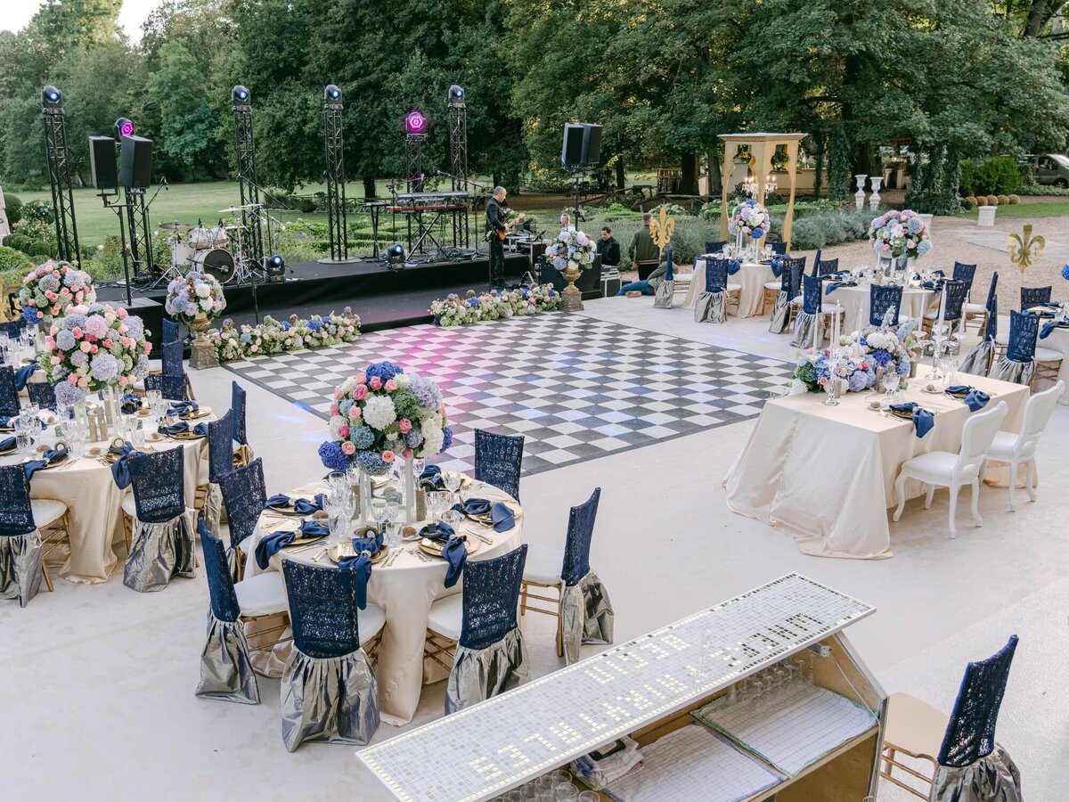 Destination wedding in France - Chateau Challain - Serenity Photography - 71