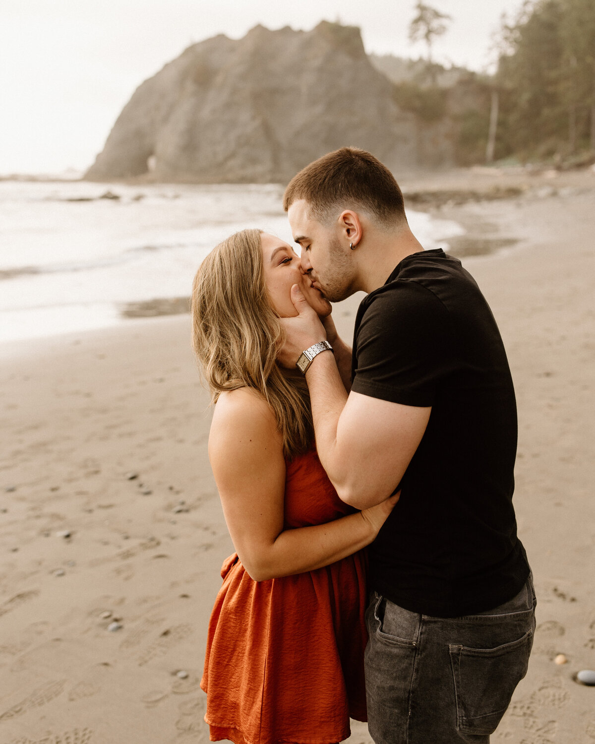 rialto_beach_olympic_national_park_washington_engagement_session_3