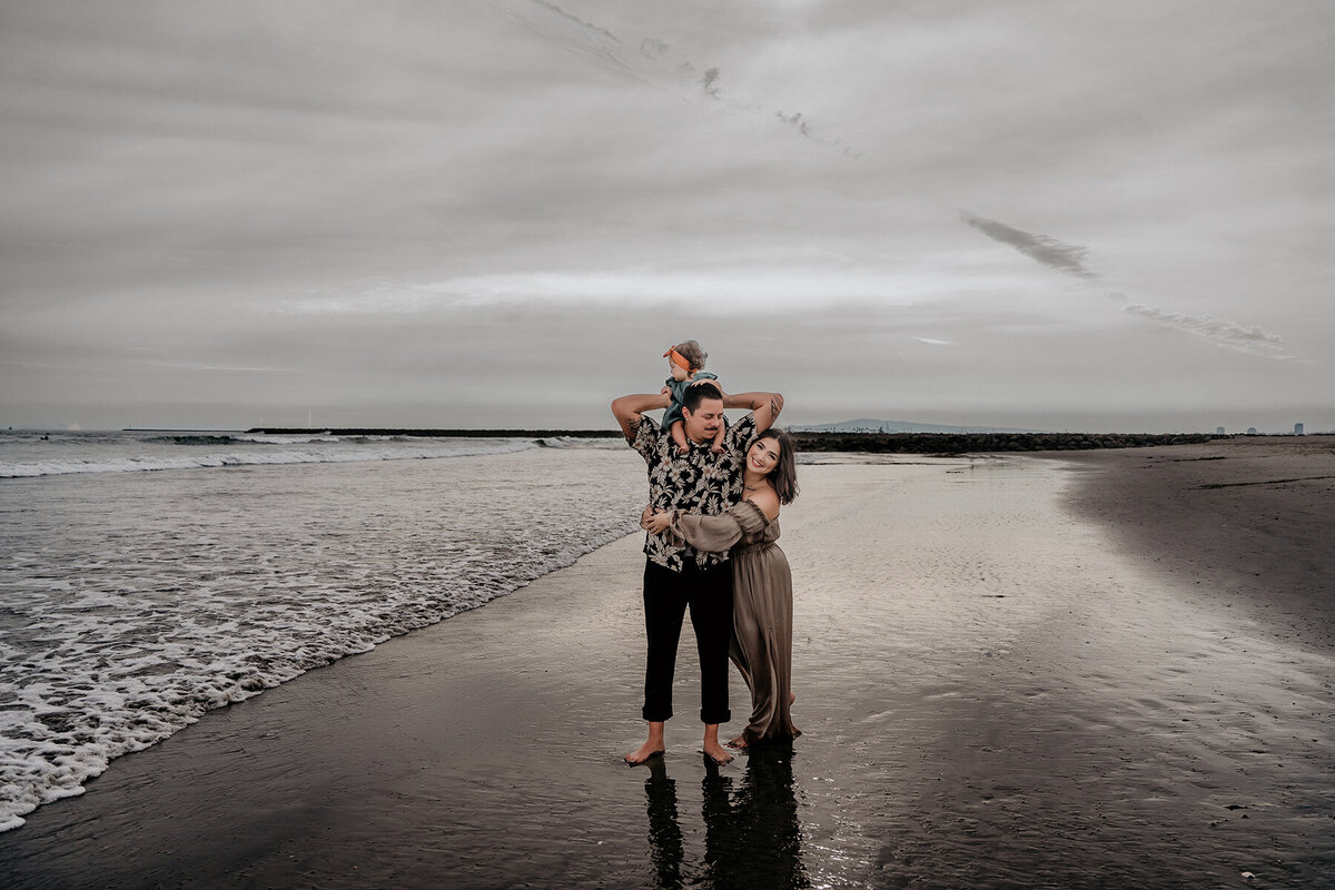 sealbeach-family-photo_m19