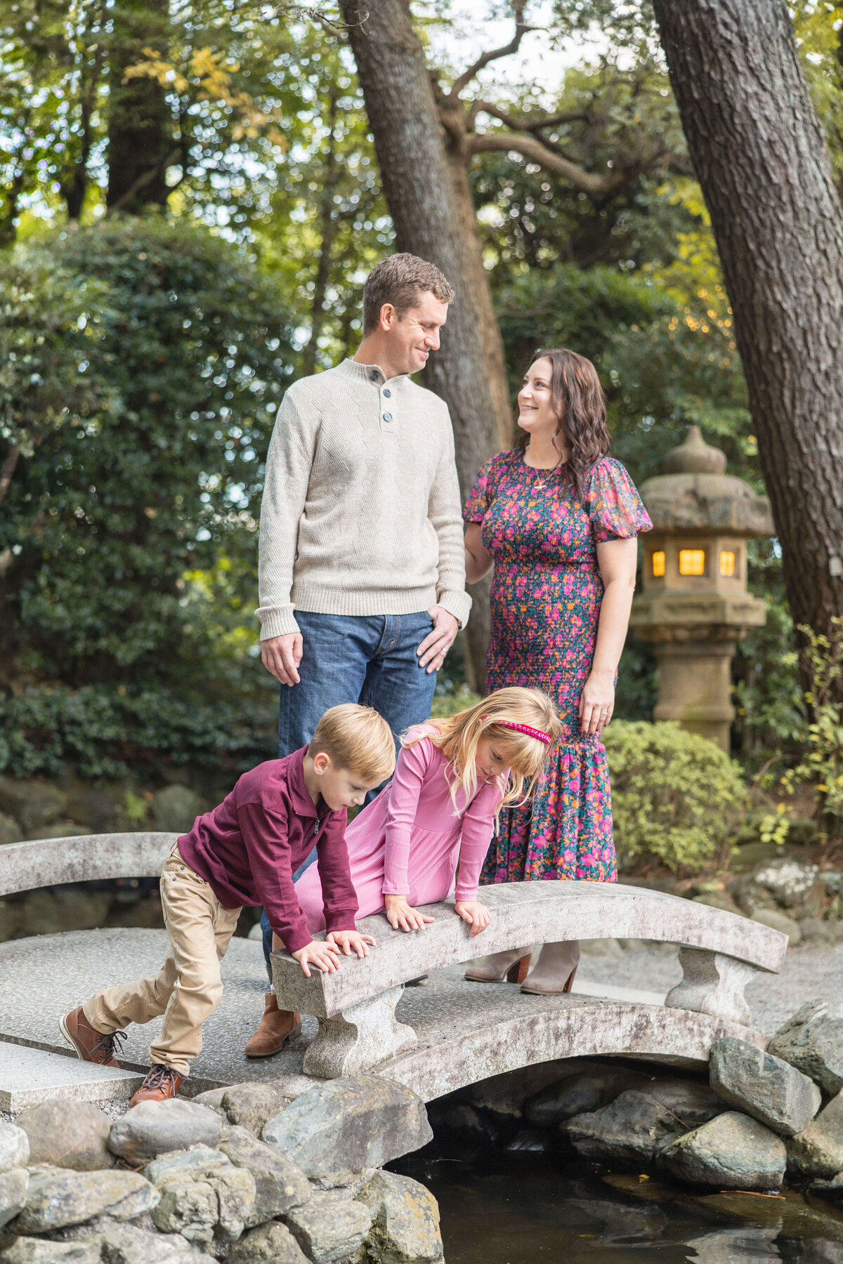 Samukawa-Shrine-Japan-Family-Photographer_505