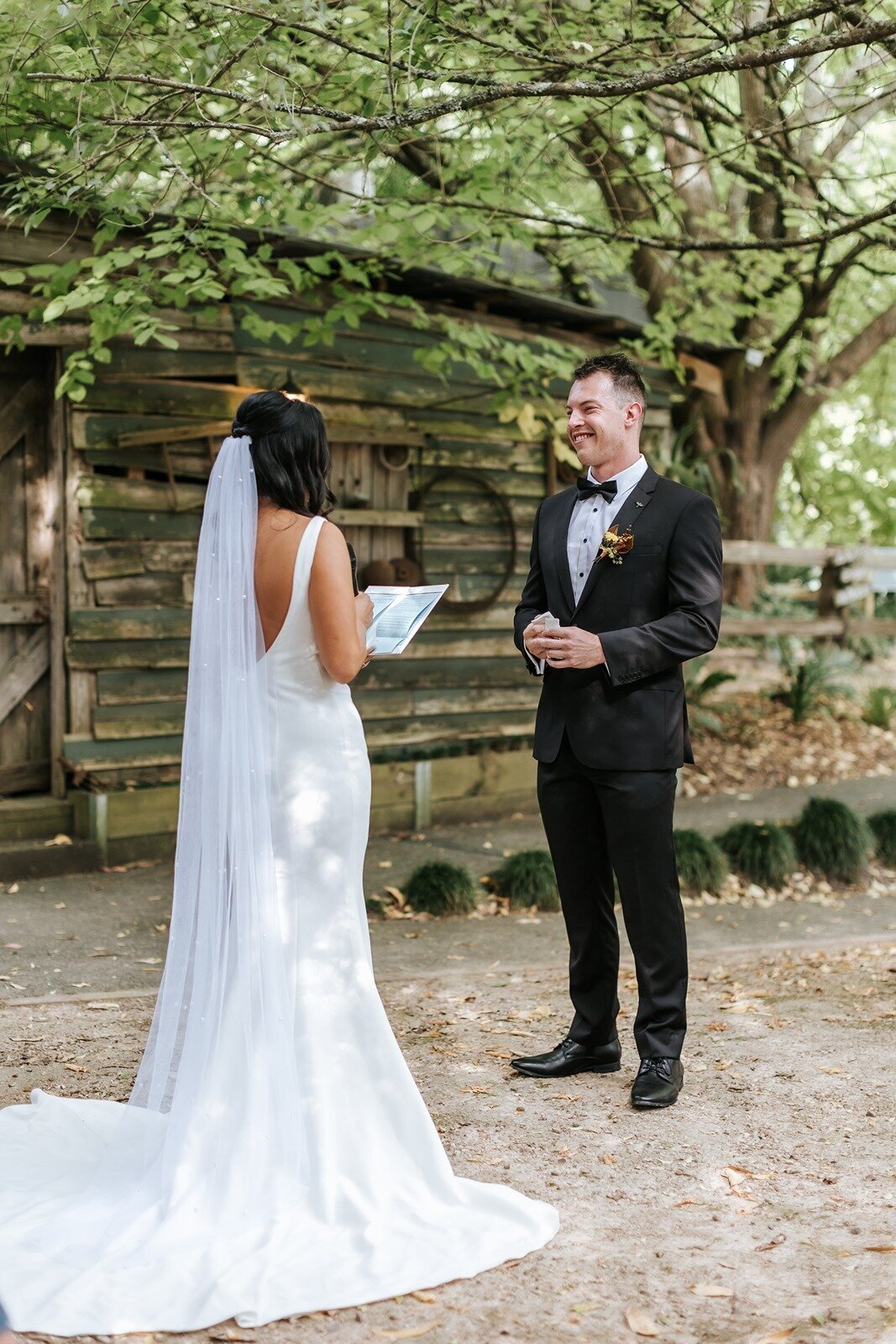 Elope-styled-micro-wedding-melbourne-the-log-cabin-ranch20