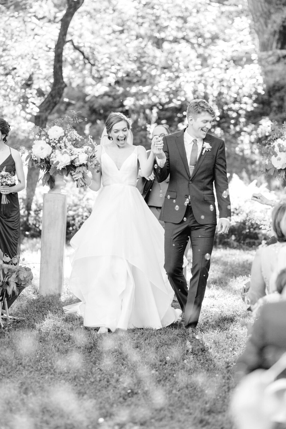 030-Emily-Wren-Photography-Natural-Tyler-Arboretum-Wedding